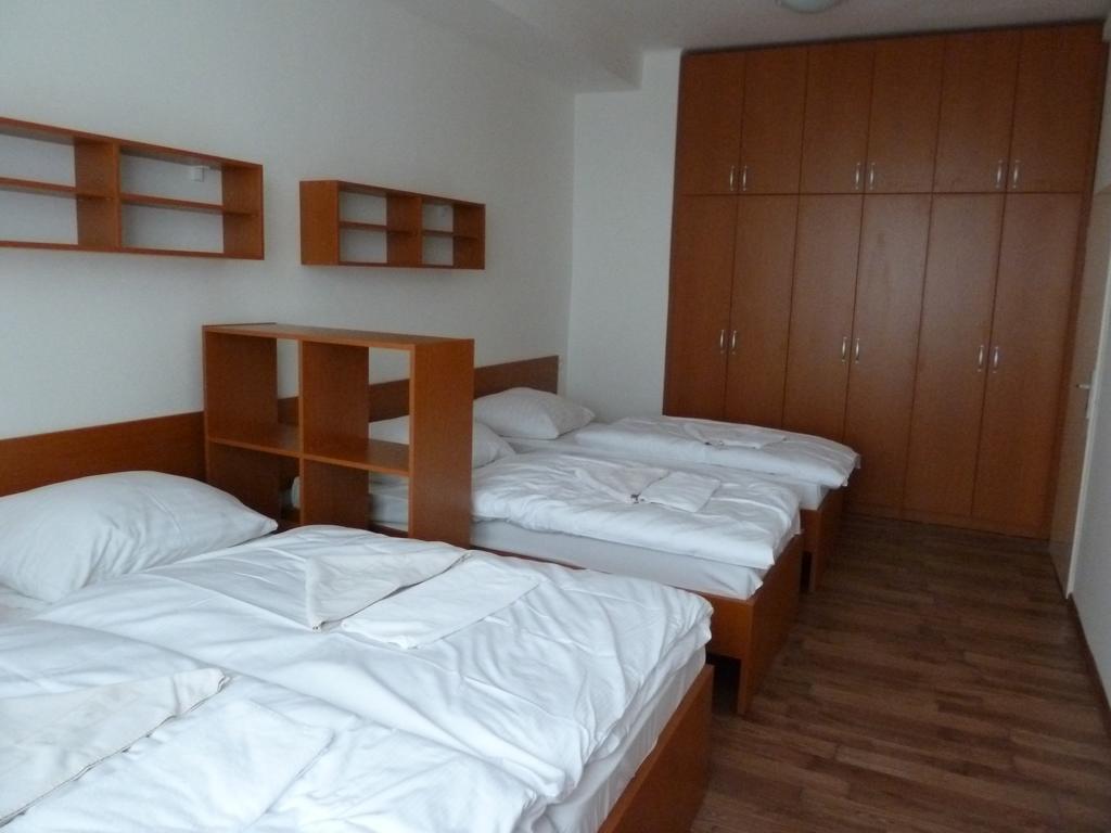 Hotel JURKI Dom Bratislava Buitenkant foto