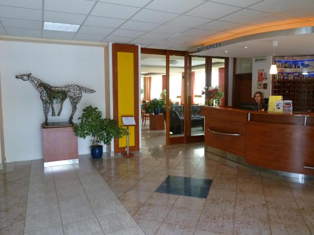 Hotel JURKI Dom Bratislava Buitenkant foto