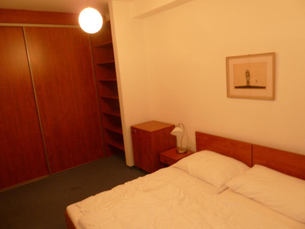 Hotel JURKI Dom Bratislava Buitenkant foto